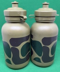 LOT OF 2 VINTAGE ARMY. BE ALL YOU CAN BE . Water Sports Bottles Advertising