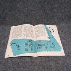 1950s U.S. Army Technical Schools Recruiting Booklet Magazine VINTAGE