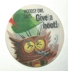 Woodsy Owl Give A Hoot Don’t Pollute Vari-vue Flicker Pin NOS New 1960s Disc Pin