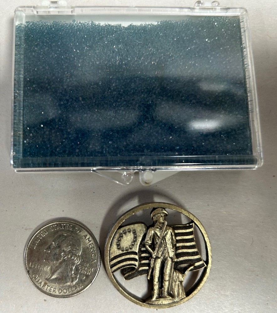 Vintage US Savings Bonds Promotional Advertising Pin (D2)