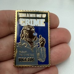 McGruff The Crime Dog US 20 Cents Stamp Lapel Pin Take A Bite Out Of Crime 1904