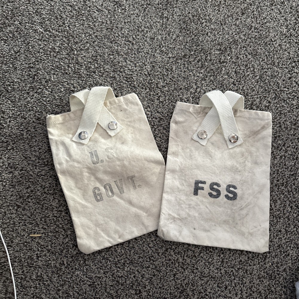(2) US Gov’t White Canvas Bag (P4L) w/2 Snap 9×6 inches FSS & USGOVT Lettering