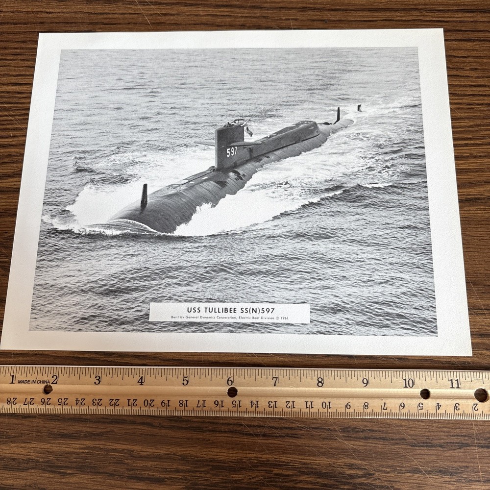 VTG 1961 USS Tullibee SSN-597 General Dynamics Electric Boat Submarine Print