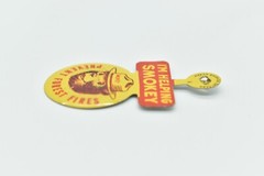 Smokey the Bear – «I’M HELPING SMOKEY» FOLDOVER PIN, Green Duck Co, Chicago, VTG