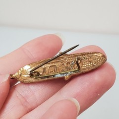 Vintage IOWA Corn Brooch Souvenir Gold Tone 2″ Brooch Pin